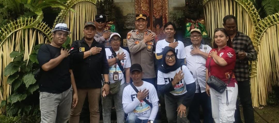 FWJI “Go To Bali” Kunjungi Puri Ubud, Kapolsek Berikan Apresiasi